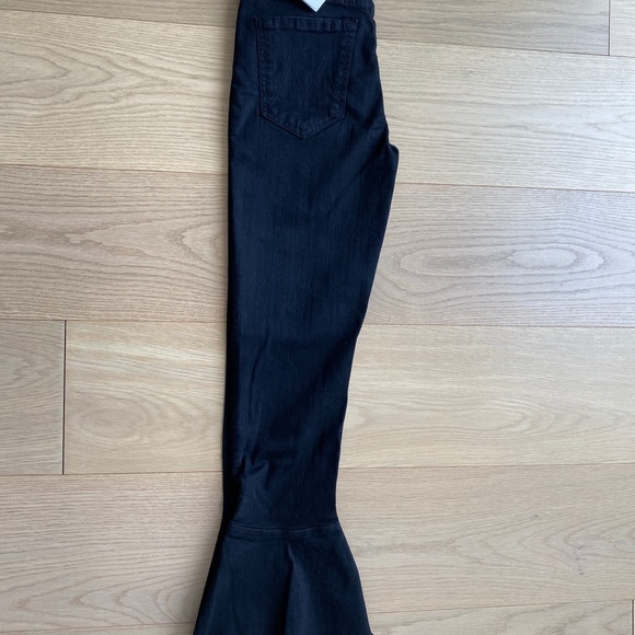 NWT Mother Denim “The Cha Cha Fray” Jean